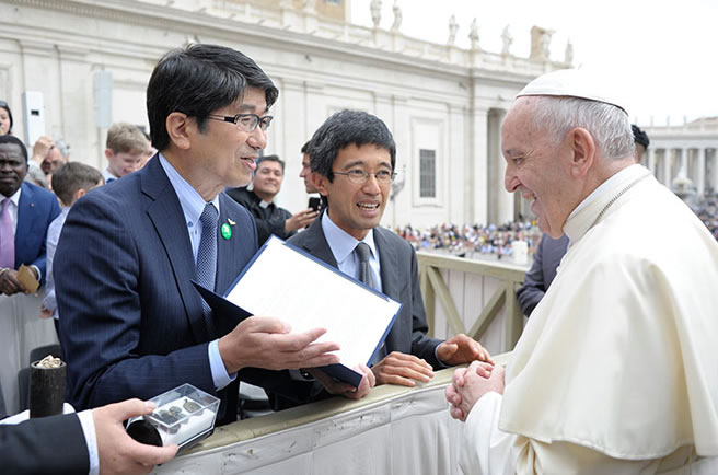 Papa Francisco quer visitar Hiroshima e Nagasaki